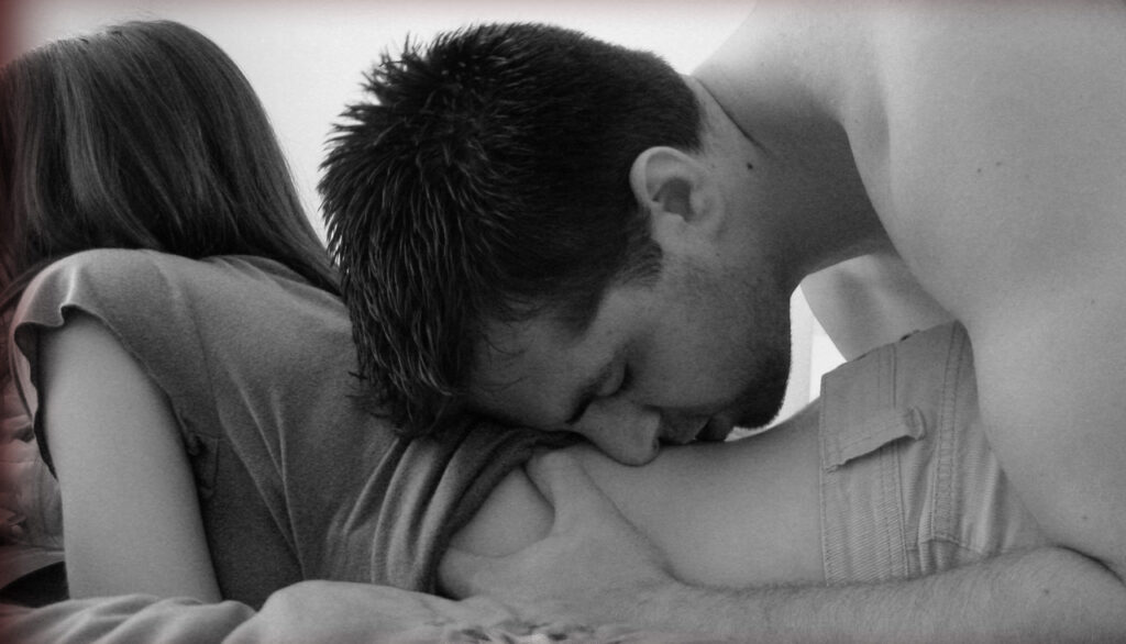 Détente et plaisir sexuel: le secret d’un corps qui accueille sans résister